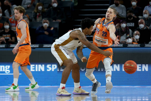 成功续约经 成功续约经