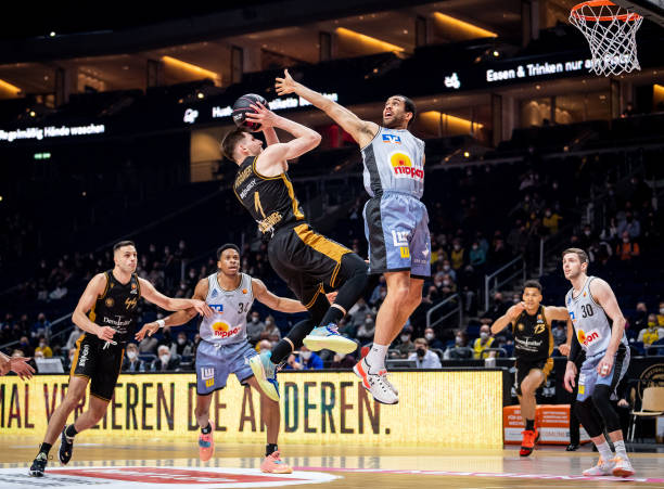 他已经逐渐 他已经逐渐